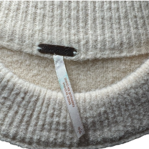 FREE PEOPLE Oversized Ivory Relaxed Fit Cozy Knit Tunic Sweater S - Picture 7 of 10